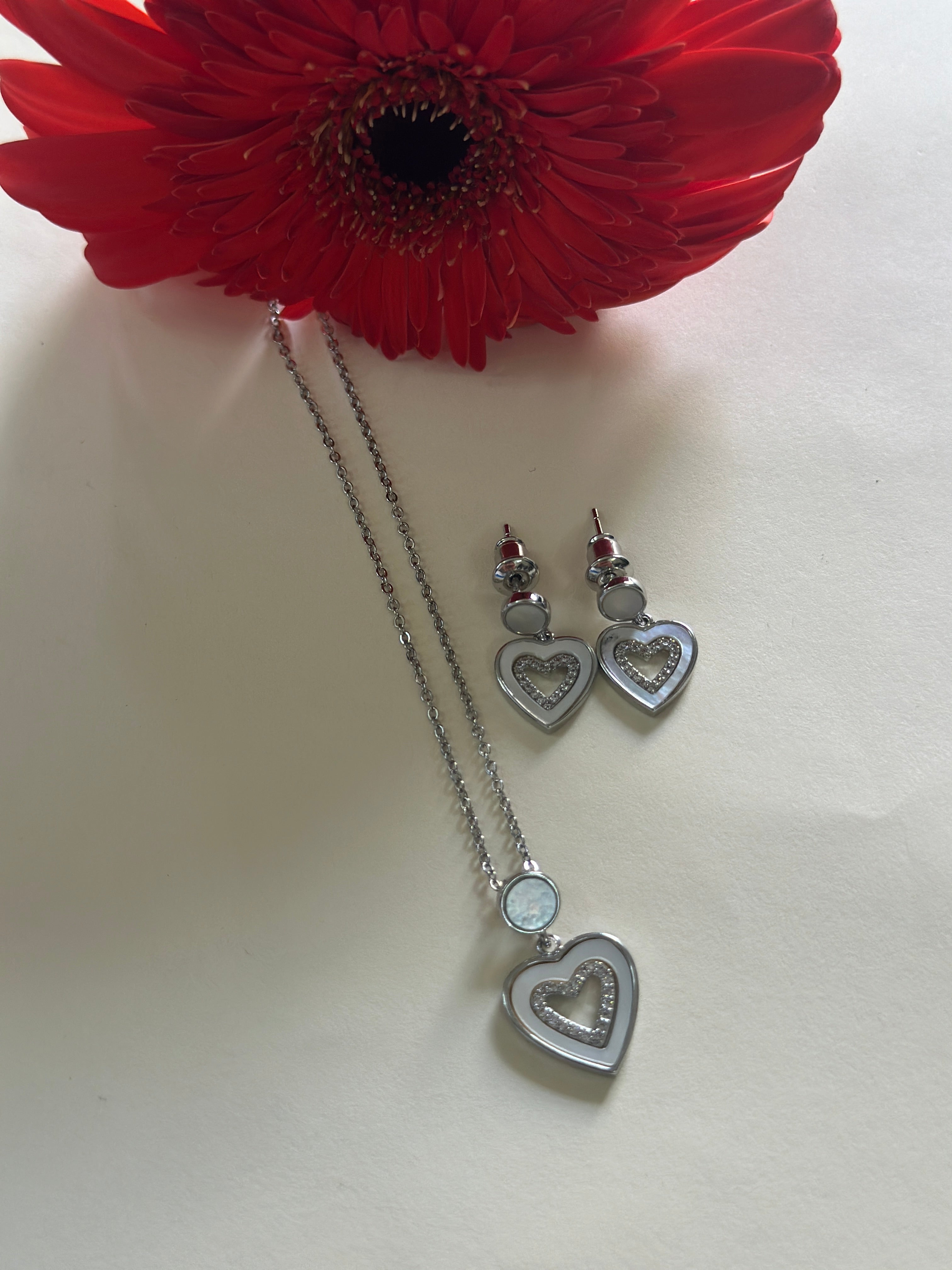 Lustrous Silver Luxe Pendant Set