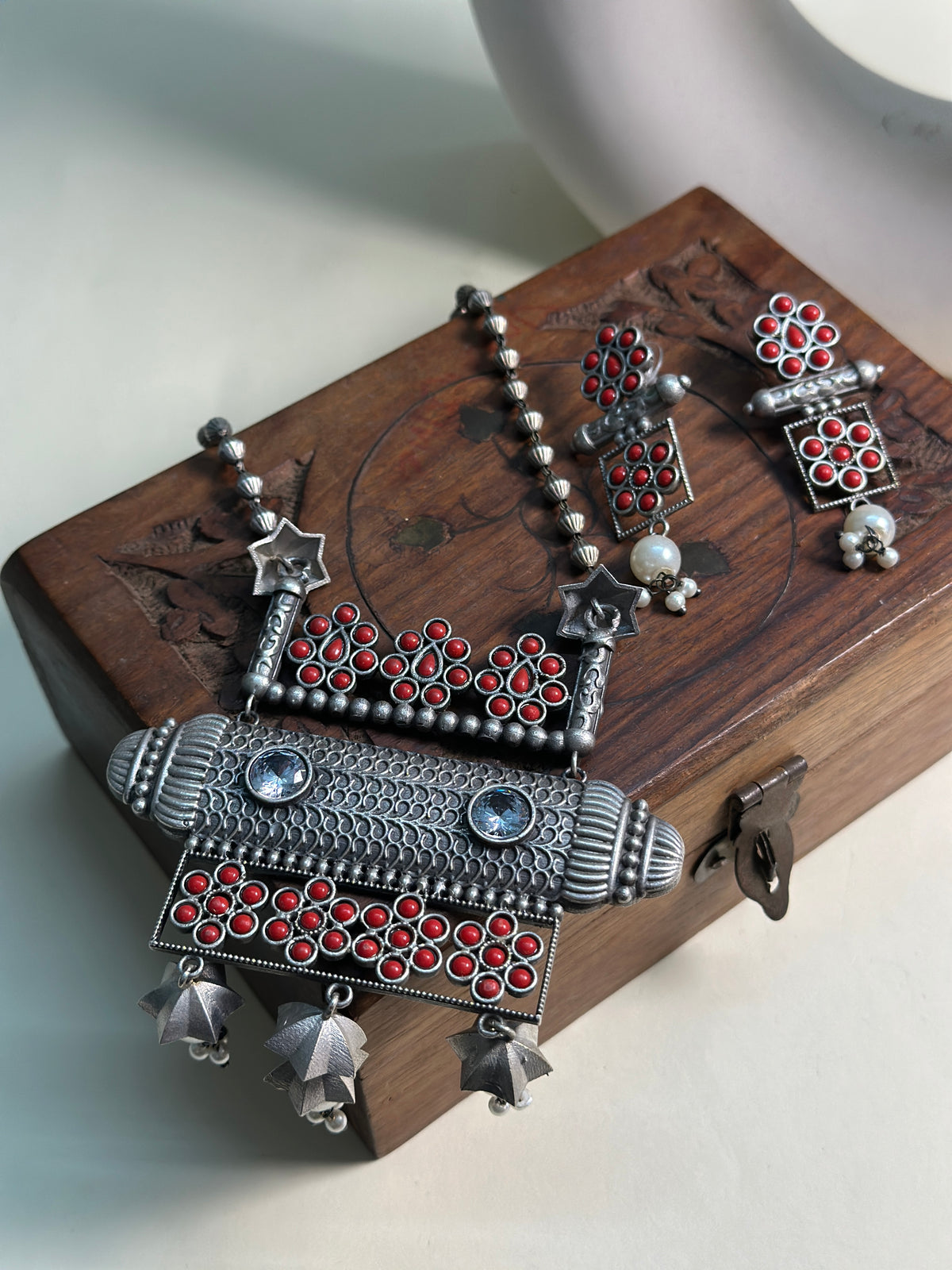 Sunstone Grandeur Pendant Necklace