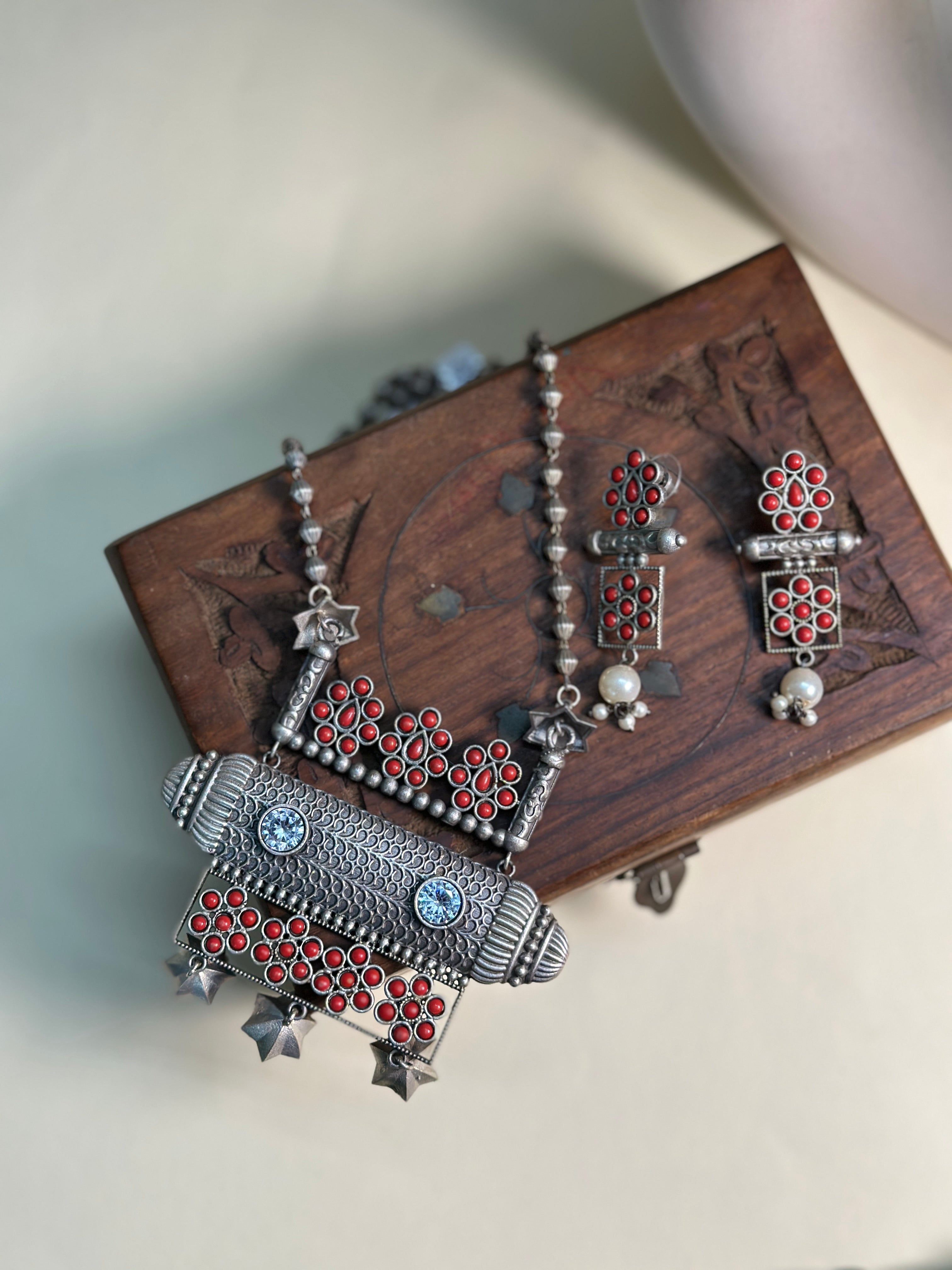 Sunstone Grandeur Pendant Necklace